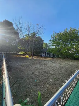 Miami Duplex-Zoned Lot For Sale