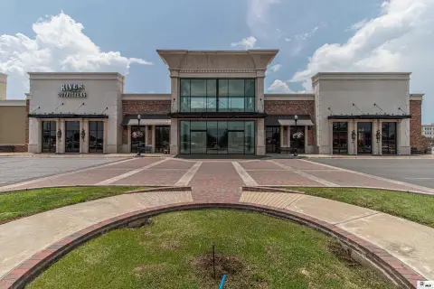 Shopping Center with Build-to-Suit