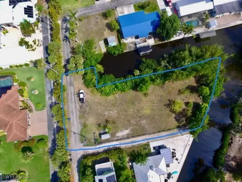 Waterfront Land Near Caloosahatchee River