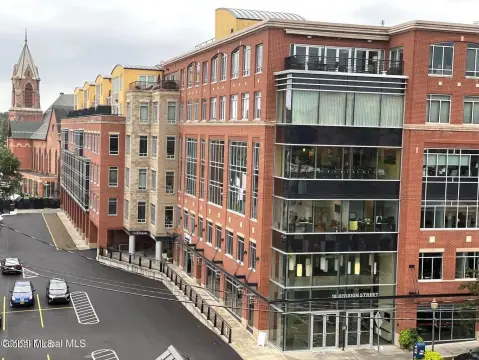 Contemporary Office Suite For Rent