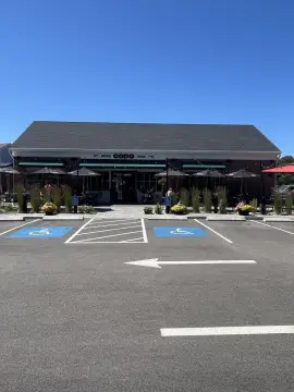 Freestanding Restaurant Building with Parking