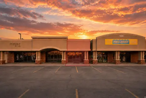 Strip Center Retail Unit