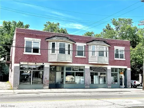 Mixed-Use Building with Lake Views