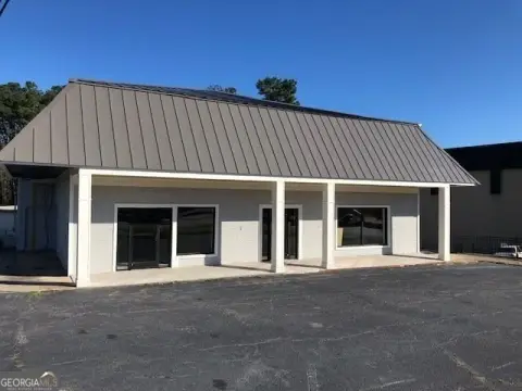 Gainesville Retail/Warehouse Building For Sale