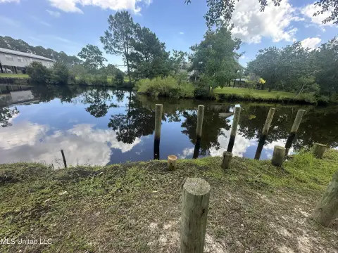 Waterfront Canal-Access Land Parcel