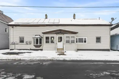 Remodeled Duplex in Schenectady