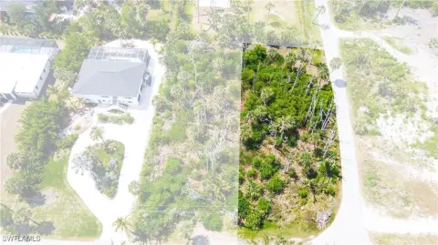 Corner Lot in Fort Myers