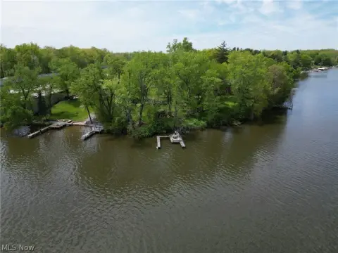 Lakefront Buildable Lot