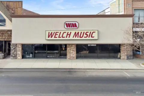 Brick Retail Building with Basement