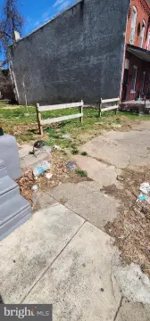 Land in Philadelphia, PA