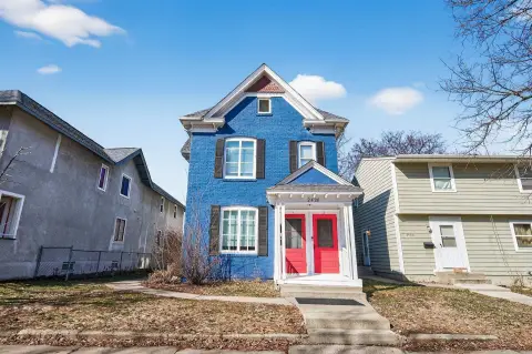 Renovated 4-Plex for Income