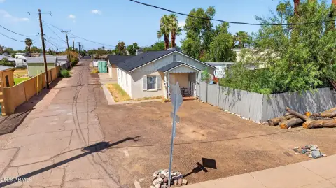 Tempe Duplex With Separate Residences