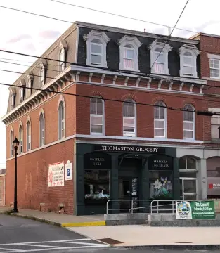 Mixed-Use Grocery Property