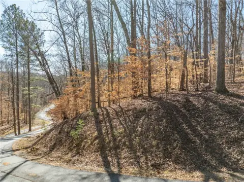 Lake Hartwell Lot in Westminster