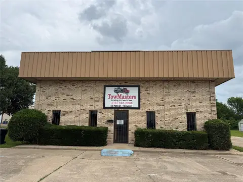 Light Industrial Building with Office