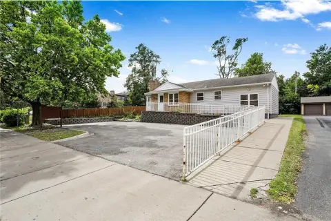 Updated Commercial Building in Robbinsdale