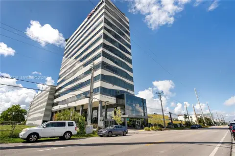 Modern Office Space Near Aventura