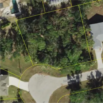 Spacious Lot in Rotonda West