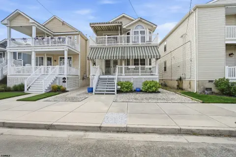 Second-Floor Furnished Condo with Decks