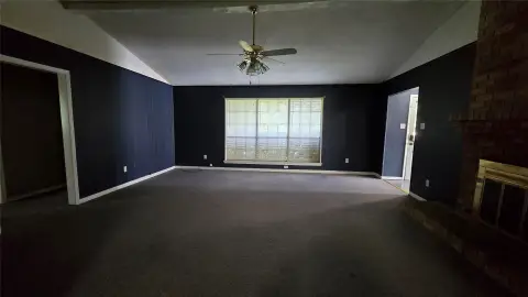 Office Units with Easy Tollway Access