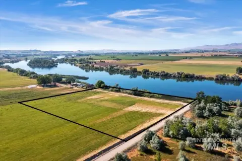 Irrigated Waterfront Homesite Land