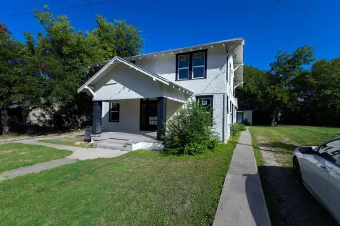 Renovated Triplex with Cottage