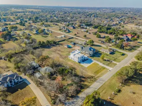 Expansive Homesite in Pleasant Run