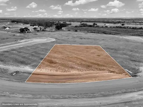 Residential Land in Elm Mott, TX