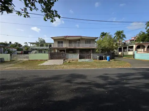 Vacant-Unit Triplex Investment