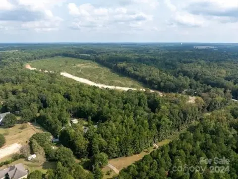 Secluded Estate Lots in Waxhaw