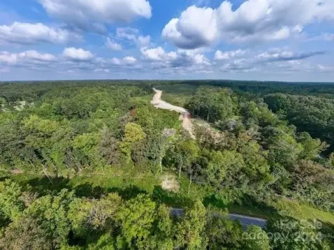 Secluded Acreage Estate Lot