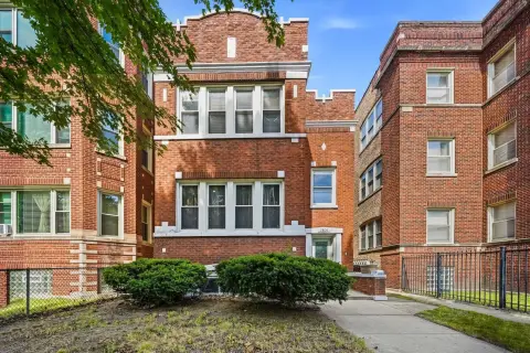 Brick 2-Unit Duplex