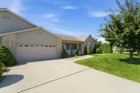Single-Level Specialty Property