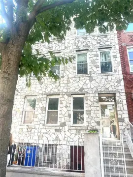 Brick Six-Unit Apartment Building