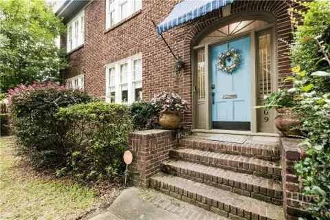 Savannah Duplex: Historic Charm, Modern Luxury