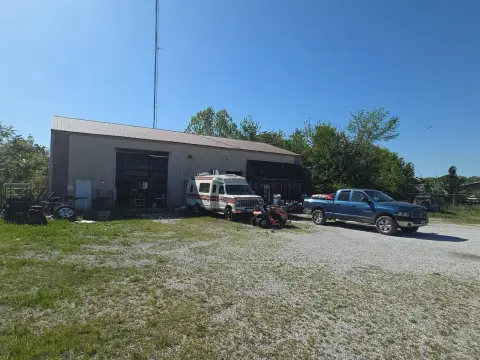 Metal Shop with Office and Living Space
