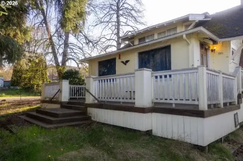 Craftsman Home on Large Lot
