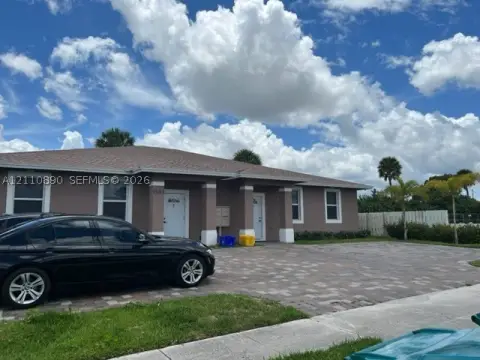 4-Unit Quadplex