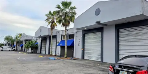 Miami Warehouse with Office Space