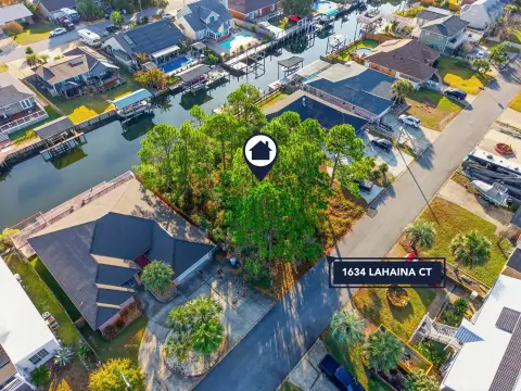 Gulf Breeze Canal-Front Vacant Lot