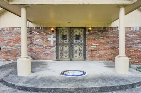 Dallas Church on Three Lots