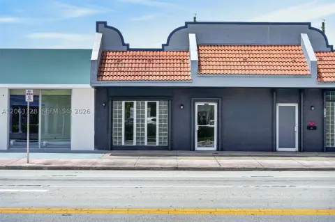 One-Story Retail/Office Storefront