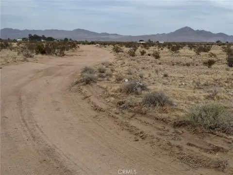 Spacious Lot in Adelanto, CA