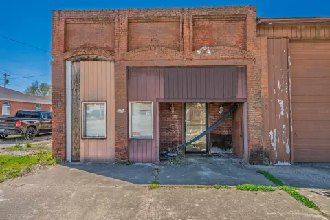 Mixed-Use Property in Alexandria, IN