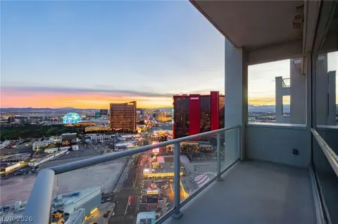 Las Vegas Penthouse with Strip Views