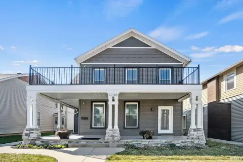 Turnkey Triplex in Downtown Fort