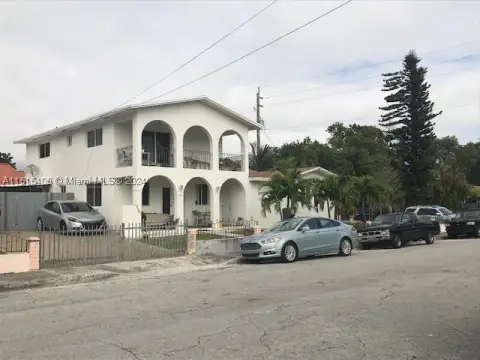 Triplex with Separate Two-Story Buildings