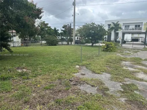 Vacant Lot in Hallandale Beach