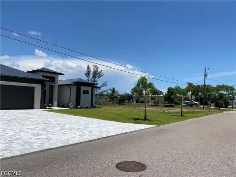 Waterfront Lot in Cape Coral