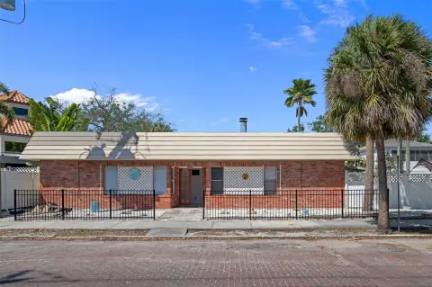 Mixed-Use Building in Gulfport Arts District